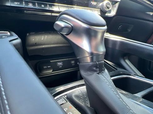 Used 2024 Kia Telluride SX Prestige w/ Towing Package AWD/4WD image 27