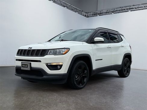 Used 2020 Jeep Compass Latitude image 7
