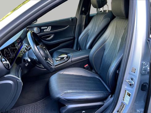 Used 2020 Mercedes-Benz E 350 4MATIC Sedan image 8