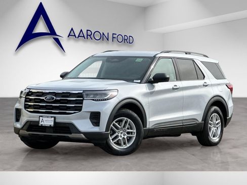 New 2026 Ford Explorer Active RWD image 2
