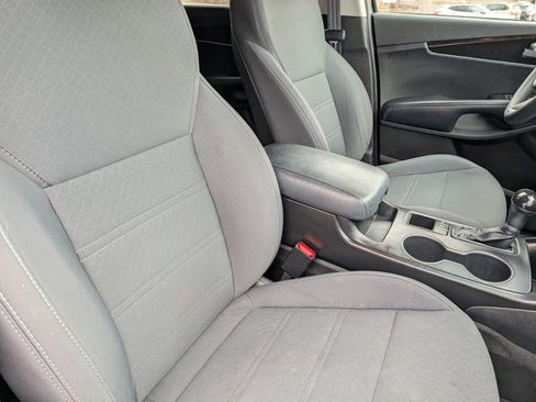 Used 2017 Kia Sorento AWD image 19