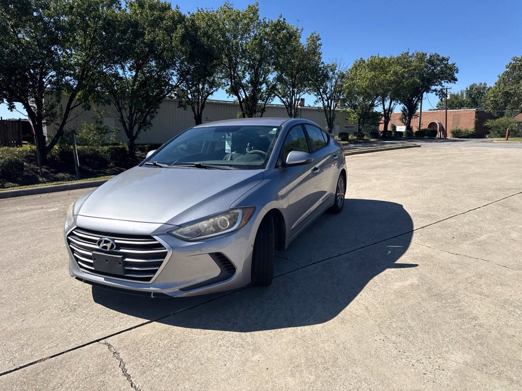 Used 2017 Hyundai Elantra SE FWD image 4