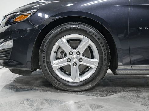 Used 2022 Chevrolet Malibu LS image 3