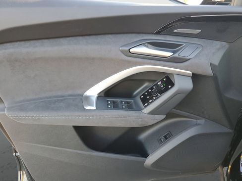 New 2025 Audi SQ5 Premium Plus image 19