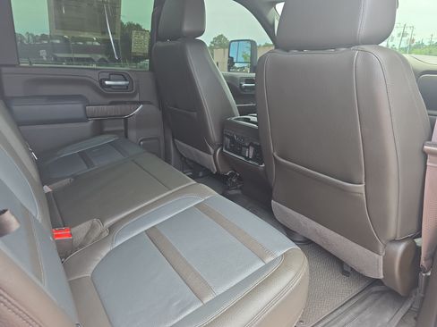 Used 2023 GMC Sierra 2500 Denali w/ Denali Ultimate Package AWD/4WD image 11