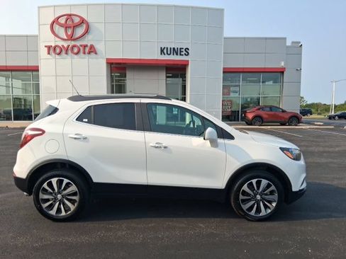 Used 2021 Buick Encore Preferred AWD/4WD image 6