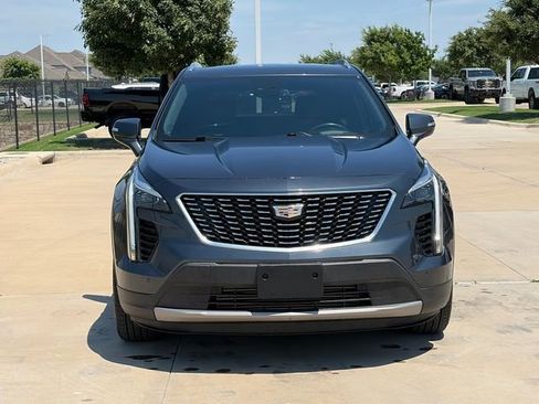 Used 2021 Cadillac XT4 Premium Luxury FWD image 2