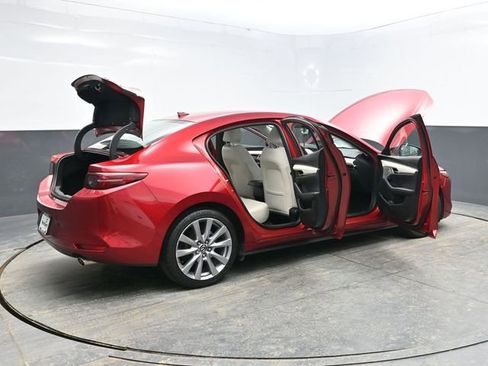 Used 2019 MAZDA MAZDA3 AWD Sedan w/ Premium Package image 38