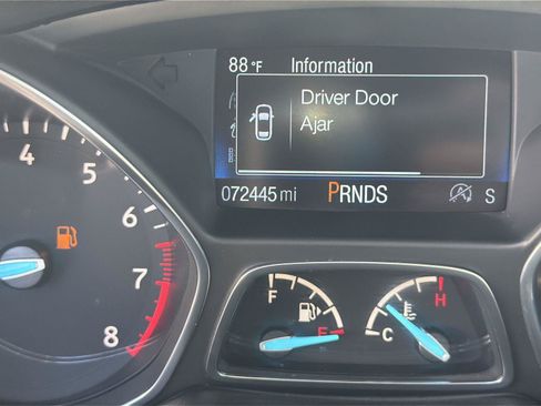Used 2019 Ford Escape Titanium FWD image 11
