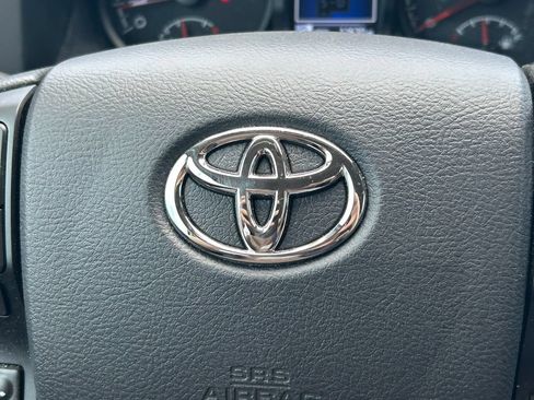 Used 2023 Toyota Tacoma SR AWD/4WD image 32