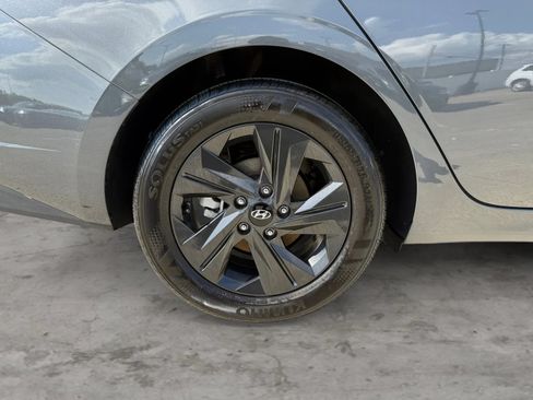 Used 2023 Hyundai Elantra SEL FWD image 44