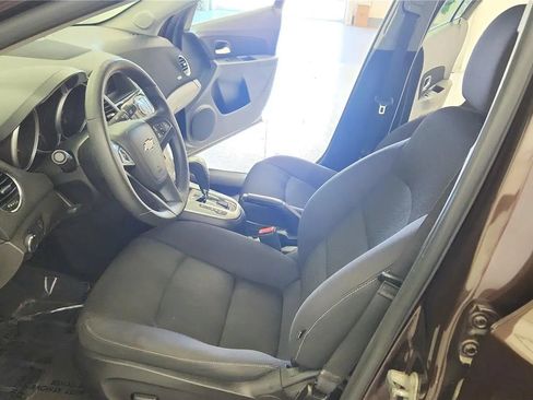 Used 2015 Chevrolet Cruze LT FWD image 15