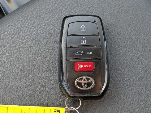 Used 2025 Toyota Camry LE FWD image 32