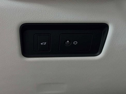 New 2026 Jaguar F-PACE R-Dynamic S image 10