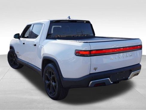 Used 2022 Rivian R1T Adventure image 7
