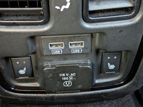 Used 2023 Dodge Durango GT image 17