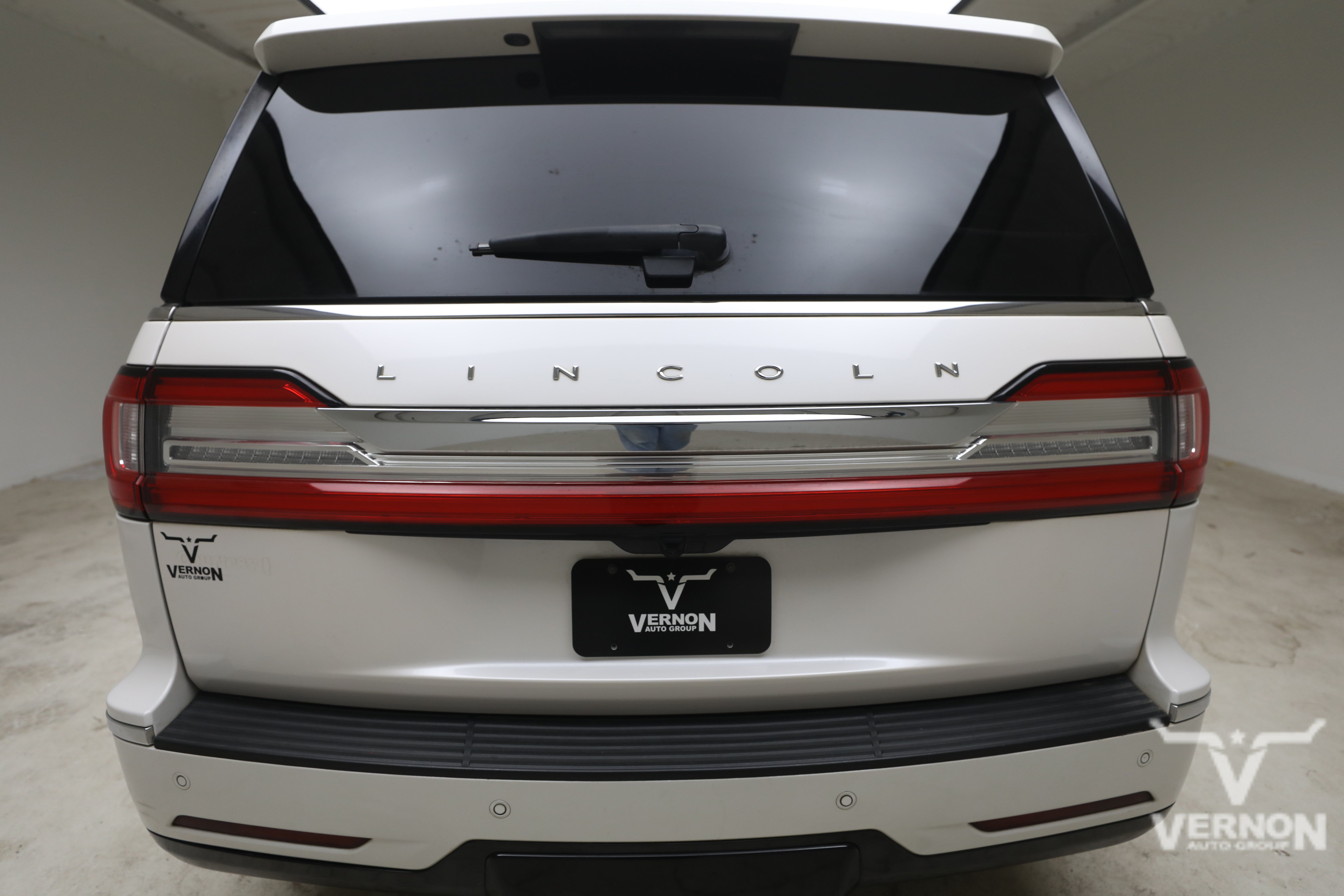 Used 2019 Lincoln Navigator L Select w/ Technology Package RWD image 4