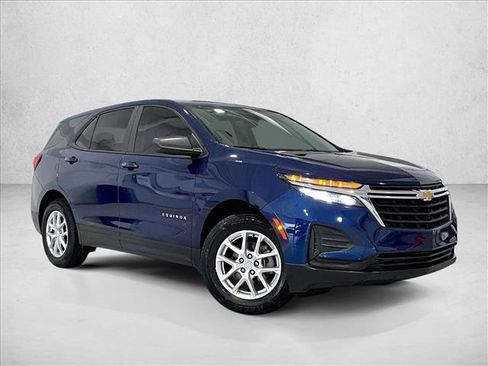 Used 2023 Chevrolet Equinox LS w/ LS Convenience Package FWD image 12