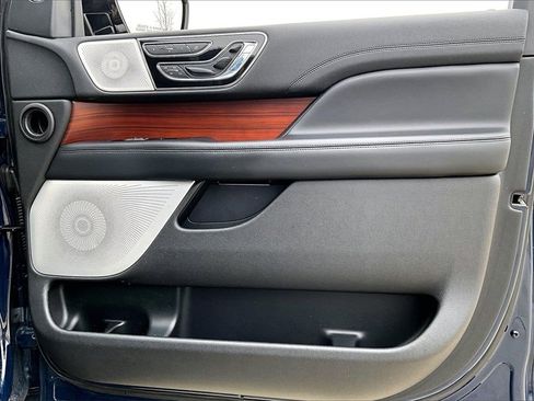 Used 2020 Lincoln Navigator L Reserve w/ Luxury Package image 24
