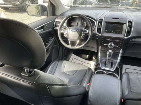 Used 2017 Ford Edge Titanium w/ Equipment Group 301A AWD/4WD image 19