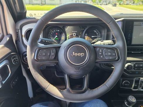 Used 2024 Jeep Wrangler Unlimited w/ Dual Top Group AWD/4WD image 28