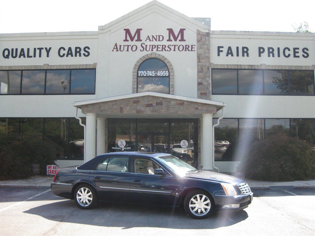 Used 2007 Cadillac DTS Luxury II FWD image 1