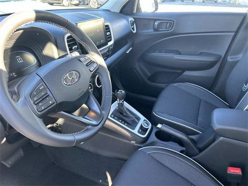 New 2026 Hyundai Venue SEL image 8