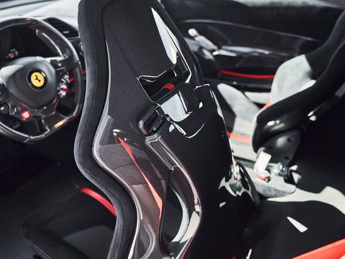 Used 2020 Ferrari 488 Pista Coupe RWD image 39