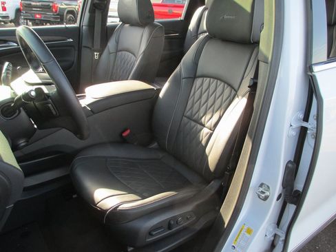Certified 2024 Buick Enclave Avenir w/ Avenir Technology Package image 20