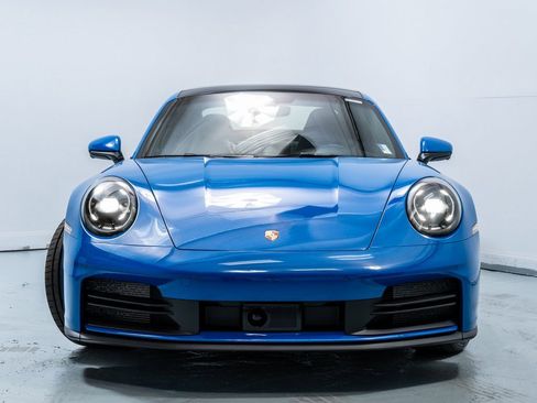 Used 2025 Porsche 911 Carrera image 10