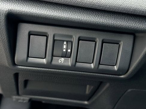 Used 2025 Subaru Outback Premium image 11