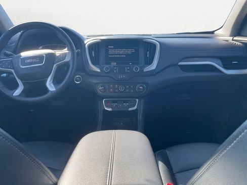 Used 2024 GMC Terrain SLT image 14