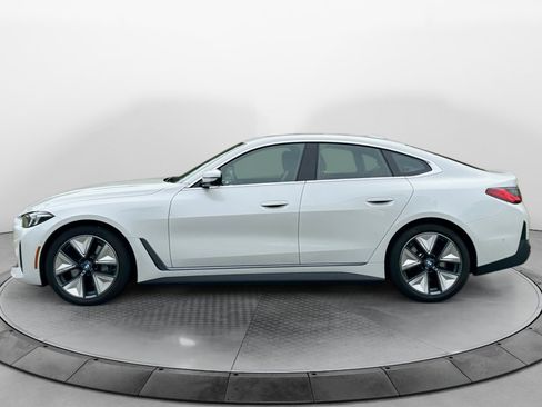 Used 2025 BMW i4 xDrive40i w/ Premium Package AWD/4WD image 4