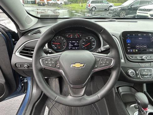 Used 2024 Chevrolet Malibu RS FWD image 9