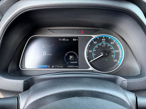 Used 2024 Nissan Leaf SV Plus FWD image 13