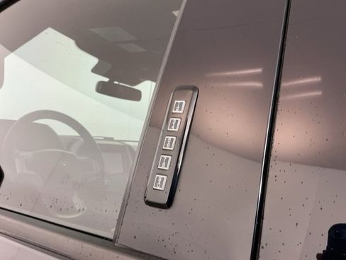 Used 2020 Ford F150 Lariat w/ Equipment Group 502A Luxury image 11