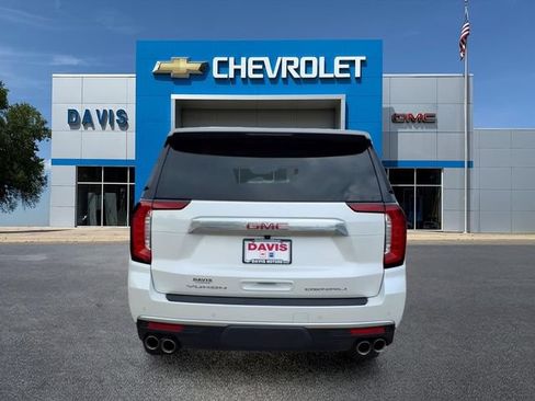 Used 2023 GMC Yukon XL Denali w/ Max Trailering Package AWD/4WD image 4