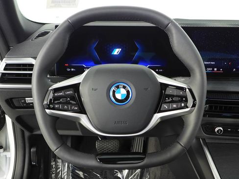 Used 2025 BMW i4 eDrive40 w/ Premium Package RWD image 27
