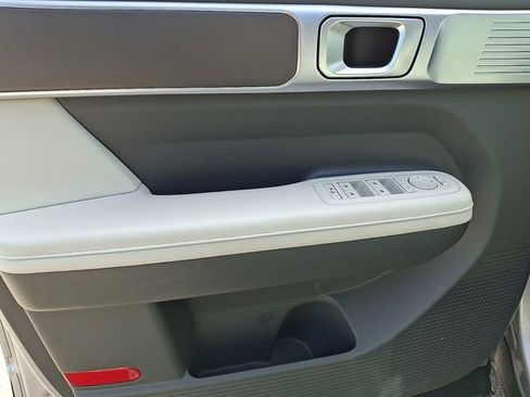 Used 2025 Hyundai Santa Fe SEL image 14