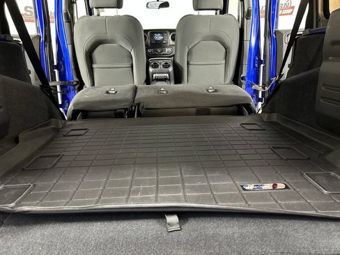 Used 2018 Jeep Wrangler Unlimited Sport S AWD/4WD image 21