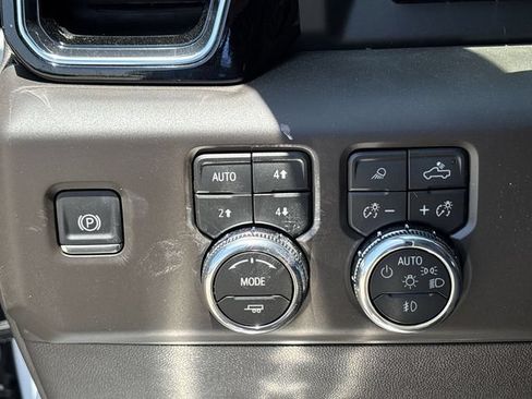 New 2026 GMC Sierra 1500 Denali w/ Denali Reserve Package AWD/4WD image 19