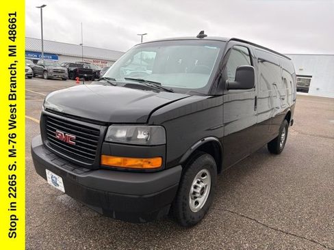 Used 2022 GMC Savana 2500 w/ Communications Package RWD image 8