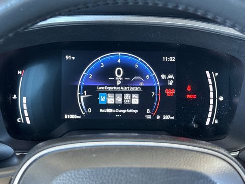 Used 2024 Toyota Corolla Cross XLE FWD image 22
