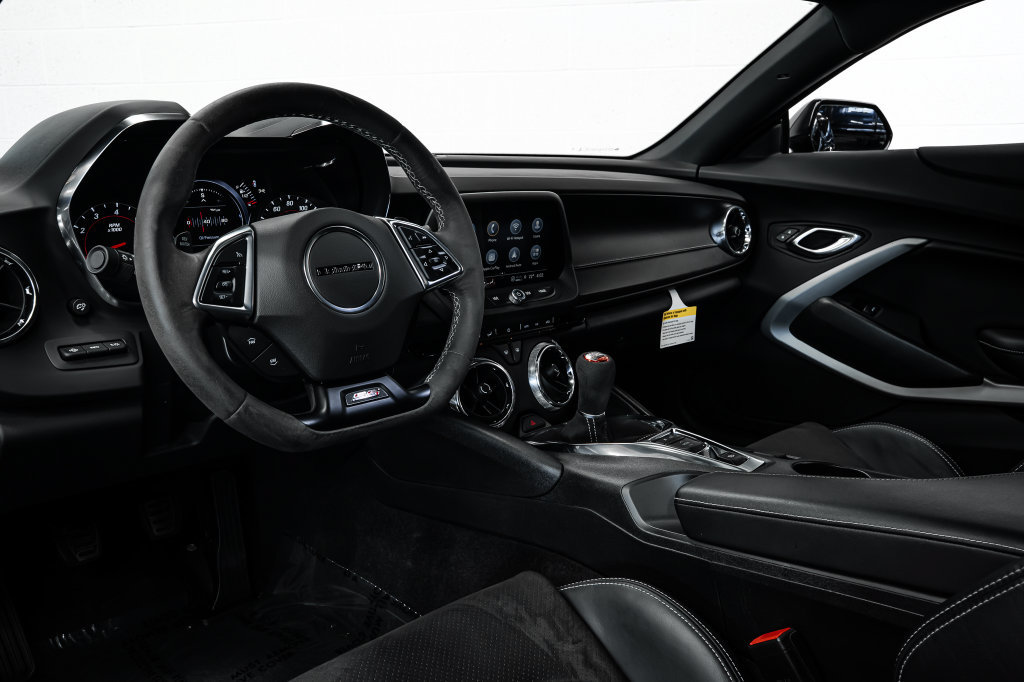 Used 2020 Chevrolet Camaro SS RWD image 21