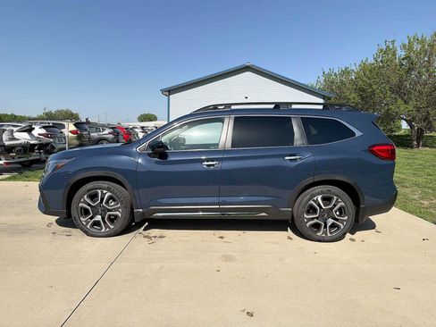 Certified 2024 Subaru Ascent Touring AWD/4WD image 3