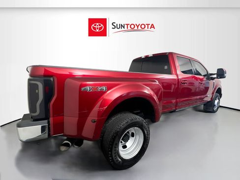 Used 2017 Ford F350 Lariat w/ Lariat Ultimate Package AWD/4WD image 4