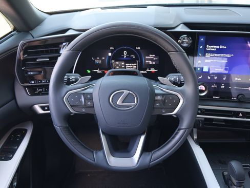 Used 2025 Lexus RX 350 w/ Convenience Package AWD/4WD image 17