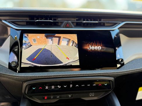 New 2026 Jeep Cherokee Laredo AWD/4WD image 31
