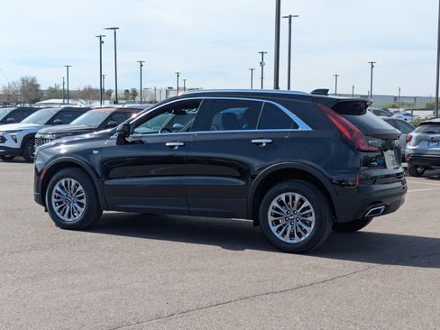 Certified 2024 Cadillac XT4 Premium Luxury image 3