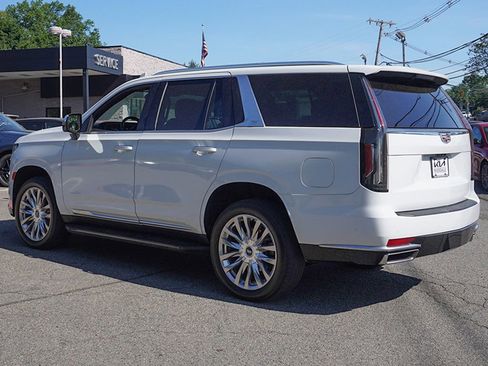 Used 2023 Cadillac Escalade Premium Luxury AWD/4WD image 17